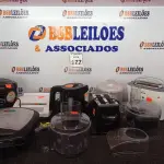 LOTE 177 - 03 SANDUICHEIRAS, 02 TORRADEIRAS, 01 PANELA ELÉTRICA DE ARROZ, 01 CHALEIRA ELÉTRICA E UTENSÍLIOS MARCAS E MODELOS DIVERSOS. (NO ESTADO) ATENÇÃO! FAZER A VISITAÇÃO ANTES DE ARREMATAR, NÃO SABEMOS SE FUNCIONA. LEILÃO NÃO TEM GARANTIA E NEM DEVOLUÇÃO, SUJEITO A POSSÍVEIS AVARIAS VISÍVEIS/OCULTAS E/OU AUSÊNCIA DE COMPONENTES.