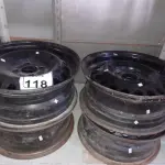 LOTE 118 - 04 RODAS DE FERRO DA RENAULT ARO 15. (NO ESTADO) ATENÇÃO! FAZER A VISITAÇÃO ANTES DE ARREMATAR, NÃO SABEMOS SE FUNCIONA. LEILÃO NÃO TEM GARANTIA E NEM DEVOLUÇÃO, SUJEITO A POSSÍVEIS AVARIAS VISÍVEIS/OCULTAS E/OU AUSÊNCIA DE COMPONENTES.