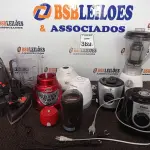 LOTE 369 - 06 BASES DE LIQUIDIFICADOR, 02 FERROS DE PASSAR MARCAS E MODELOS DIVERSOS E UTENSÍLIOS DIVERSOS. (NO ESTADO) ATENÇÃO! FAZER A VISITAÇÃO ANTES DE ARREMATAR, NÃO SABEMOS SE FUNCIONA. LEILÃO NÃO TEM GARANTIA E NEM DEVOLUÇÃO, SUJEITO A POSSÍVEIS AVARIAS VISÍVEIS/OCULTAS E/OU AUSÊNCIA DE COMPONENTES.