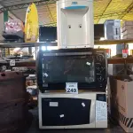 LOTE 249 - 01 FORNO ELÉTRICO MARCA BLACK E DECKER, 01 MICRO-ONDAS PANASONIC E 01 PURIFICADOR DE ÁGUA P/GARRAFÃO MARCA IBBL. (NO ESTADO) ATENÇÃO! FAZER A VISITAÇÃO ANTES DE ARREMATAR, NÃO SABEMOS SE FUNCIONA. LEILÃO NÃO TEM GARANTIA E NEM DEVOLUÇÃO, SUJEITO A POSSÍVEIS AVARIAS VISÍVEIS/OCULTAS E/OU AUSÊNCIA DE COMPONENTES.