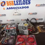 LOTE 462 - 01 CAIXA C/VÁRIAS PLACAS MÃE, FONTES E ELETRÔNICOS DIVERSOS. (NO ESTADO) ATENÇÃO! FAZER A VISITAÇÃO ANTES DE ARREMATAR, NÃO SABEMOS SE FUNCIONA. LEILÃO NÃO TEM GARANTIA E NEM DEVOLUÇÃO, SUJEITO A POSSÍVEIS AVARIAS VISÍVEIS/OCULTAS E/OU AUSÊNCIA DE COMPONENTES.
