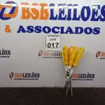 LOTE 017 - 07 CHAVES PHILIPS TAMANHOS DIVERSOS. (NO ESTADO) ATENÇÃO! FAZER A VISITAÇÃO ANTES DE ARREMATAR, NÃO SABEMOS SE FUNCIONA. LEILÃO NÃO TEM GARANTIA E NEM DEVOLUÇÃO, SUJEITO A POSSÍVEIS AVARIAS VISÍVEIS/OCULTAS E/OU AUSÊNCIA DE COMPONENTES.