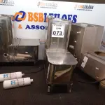 LOTE 073 - 03 CAFETEIRAS EM INOX C/AVARIAS. (NO ESTADO) ATENÇÃO! FAZER A VISITAÇÃO ANTES DE ARREMATAR, NÃO SABEMOS SE FUNCIONA. LEILÃO NÃO TEM GARANTIA E NEM DEVOLUÇÃO, SUJEITO A POSSÍVEIS AVARIAS VISÍVEIS/OCULTAS E/OU AUSÊNCIA DE COMPONENTES.