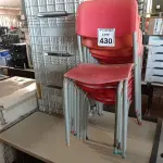 LOTE 430 - 01 LOTE C/APROXIMADAMENTE 10 CADEIRAS INFANTIS NA COR LARANJA. (NO ESTADO) ATENÇÃO! FAZER A VISITAÇÃO ANTES DE ARREMATAR, NÃO SABEMOS SE FUNCIONA. LEILÃO NÃO TEM GARANTIA E NEM DEVOLUÇÃO, SUJEITO A POSSÍVEIS AVARIAS VISÍVEIS/OCULTAS E/OU AUSÊNCIA DE COMPONENTES.