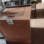 LOTE 464 - 01 MÁQUINA DE LAVAR MARCA WHITE WESTING HOUSE. (NO ESTADO) ATENÇÃO! FAZER A VISITAÇÃO ANTES DE ARREMATAR, NÃO SABEMOS SE FUNCIONA. LEILÃO NÃO TEM GARANTIA E NEM DEVOLUÇÃO, SUJEITO A POSSÍVEIS AVARIAS VISÍVEIS/OCULTAS E/OU AUSÊNCIA DE COMPONENTES.