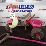 LOTE 506 - 01 VELOTROL MARCA BANDEIRANTE. (NO ESTADO) ATENÇÃO! FAZER A VISITAÇÃO ANTES DE ARREMATAR, NÃO SABEMOS SE FUNCIONA. LEILÃO NÃO TEM GARANTIA E NEM DEVOLUÇÃO, SUJEITO A POSSÍVEIS AVARIAS VISÍVEIS/OCULTAS E/OU AUSÊNCIA DE COMPONENTES.