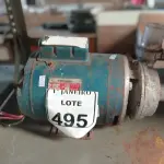 LOTE 495 - 01 BOMBA DE ÁGUA MARCA KOHLBACH. (NO ESTADO) ATENÇÃO! FAZER A VISITAÇÃO ANTES DE ARREMATAR, NÃO SABEMOS SE FUNCIONA. LEILÃO NÃO TEM GARANTIA E NEM DEVOLUÇÃO, SUJEITO A POSSÍVEIS AVARIAS VISÍVEIS/OCULTAS E/OU AUSÊNCIA DE COMPONENTES.