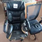 LOTE 476 - 02 CADEIRAS P/ESCRITÓRIO NA COR PRETA C/AVARIAS. (NO ESTADO) ATENÇÃO! FAZER A VISITAÇÃO ANTES DE ARREMATAR, NÃO SABEMOS SE FUNCIONA. LEILÃO NÃO TEM GARANTIA E NEM DEVOLUÇÃO, SUJEITO A POSSÍVEIS AVARIAS VISÍVEIS/OCULTAS E/OU AUSÊNCIA DE COMPONENTES.