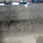 LOTE 523 - 01 SOFÁ-CAMA NA COR MARROM 03 LUGARES. (NO ESTADO) ATENÇÃO! FAZER A VISITAÇÃO ANTES DE ARREMATAR, NÃO SABEMOS SE FUNCIONA. LEILÃO NÃO TEM GARANTIA E NEM DEVOLUÇÃO, SUJEITO A POSSÍVEIS AVARIAS VISÍVEIS/OCULTAS E/OU AUSÊNCIA DE COMPONENTES.