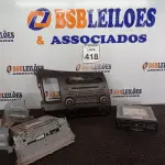 LOTE 418 - 01 APARELHO DE SOM AUTOMOTIVO E 01 PAINEL DO CARRO HONDA CIVIC.  (NO ESTADO) ATENÇÃO! FAZER A VISITAÇÃO ANTES DE ARREMATAR, NÃO SABEMOS SE FUNCIONA. LEILÃO NÃO TEM GARANTIA E NEM DEVOLUÇÃO, SUJEITO A POSSÍVEIS AVARIAS VISÍVEIS/OCULTAS E/OU AUSÊNCIA DE COMPONENTES.