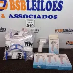 LOTE 019 - 10 MÁSCARAS DE PROTEÇÃO E 04 TERMÔMETROS INFRAVERMELHO. (NO ESTADO) ATENÇÃO! FAZER A VISITAÇÃO ANTES DE ARREMATAR, NÃO SABEMOS SE FUNCIONA. LEILÃO NÃO TEM GARANTIA E NEM DEVOLUÇÃO, SUJEITO A POSSÍVEIS AVARIAS VISÍVEIS/OCULTAS E/OU AUSÊNCIA DE COMPONENTES.