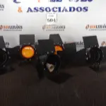 LOTE 504 - 05 LUMINÁRIAS REFLETORAS. (NO ESTADO) ATENÇÃO! FAZER A VISITAÇÃO ANTES DE ARREMATAR, NÃO SABEMOS SE FUNCIONA. LEILÃO NÃO TEM GARANTIA E NEM DEVOLUÇÃO, SUJEITO A POSSÍVEIS AVARIAS VISÍVEIS/OCULTAS E/OU AUSÊNCIA DE COMPONENTES.