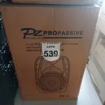 LOTE 539 - 01 CAIXA DE SOM MARCA PZ PRO ÁUDIO. (NO ESTADO) ATENÇÃO! FAZER A VISITAÇÃO ANTES DE ARREMATAR, NÃO SABEMOS SE FUNCIONA. LEILÃO NÃO TEM GARANTIA E NEM DEVOLUÇÃO, SUJEITO A POSSÍVEIS AVARIAS VISÍVEIS/OCULTAS E/OU AUSÊNCIA DE COMPONENTES.