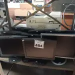 LOTE 484 - 08 MONITORES LCD MARCAS E MODELOS DIVERSOS. (NO ESTADO) ATENÇÃO! FAZER A VISITAÇÃO ANTES DE ARREMATAR, NÃO SABEMOS SE FUNCIONA. LEILÃO NÃO TEM GARANTIA E NEM DEVOLUÇÃO, SUJEITO A POSSÍVEIS AVARIAS VISÍVEIS/OCULTAS E/OU AUSÊNCIA DE COMPONENTES.