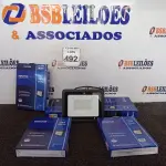 LOTE 492 - 05 REFLETORES DE LED AMBIENTE EXTERNO 100W CADA (NOVO). (NO ESTADO) ATENÇÃO! FAZER A VISITAÇÃO ANTES DE ARREMATAR, NÃO SABEMOS SE FUNCIONA. LEILÃO NÃO TEM GARANTIA E NEM DEVOLUÇÃO, SUJEITO A POSSÍVEIS AVARIAS VISÍVEIS/OCULTAS E/OU AUSÊNCIA DE COMPONENTES.