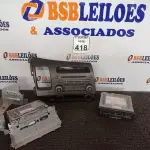 LOTE 418 - 01 APARELHO DE SOM AUTOMOTIVO E 01 PAINEL DO CARRO HONDA CIVIC.  (NO ESTADO) ATENÇÃO! FAZER A VISITAÇÃO ANTES DE ARREMATAR, NÃO SABEMOS SE FUNCIONA. LEILÃO NÃO TEM GARANTIA E NEM DEVOLUÇÃO, SUJEITO A POSSÍVEIS AVARIAS VISÍVEIS/OCULTAS E/OU AUSÊNCIA DE COMPONENTES.