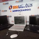 LOTE 404 - 03 NOTEBOOK’S MARCAS E MODELOS DIVERSOS P/RETIRADA DE PEÇAS E 01 MOUSE MARCA APPLE. (NO ESTADO) ATENÇÃO! FAZER A VISITAÇÃO ANTES DE ARREMATAR, NÃO SABEMOS SE FUNCIONA. LEILÃO NÃO TEM GARANTIA E NEM DEVOLUÇÃO, SUJEITO A POSSÍVEIS AVARIAS VISÍVEIS/OCULTAS E/OU AUSÊNCIA DE COMPONENTES.