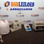 LOTE 193 - 01 RELÓGIO DE PONTO MARCA HENRY, 01 PURIFICADOR DE AR AIR FREE, 01 AMALGAMADOR E 01 AGITADOR DE TUBO. (NO ESTADO) ATENÇÃO! FAZER A VISITAÇÃO ANTES DE ARREMATAR, NÃO SABEMOS SE FUNCIONA. LEILÃO NÃO TEM GARANTIA E NEM DEVOLUÇÃO, SUJEITO A POSSÍVEIS AVARIAS VISÍVEIS/OCULTAS E/OU AUSÊNCIA DE COMPONENTES.