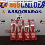 LOTE 217 - 04 MICROFONES SEMI PROFISSIONAL. (NO ESTADO) ATENÇÃO! FAZER A VISITAÇÃO ANTES DE ARREMATAR, NÃO SABEMOS SE FUNCIONA. LEILÃO NÃO TEM GARANTIA E NEM DEVOLUÇÃO, SUJEITO A POSSÍVEIS AVARIAS VISÍVEIS/OCULTAS E/OU AUSÊNCIA DE COMPONENTES.
