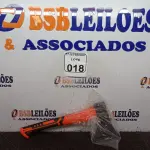 LOTE 018 - 01 MACHADO DESIGN ECONÔMICO DE 800G COM CABO EMBORRACHADO NA COR LARANJA\PRETO. (NO ESTADO) ATENÇÃO! FAZER A VISITAÇÃO ANTES DE ARREMATAR, NÃO SABEMOS SE FUNCIONA. LEILÃO NÃO TEM GARANTIA E NEM DEVOLUÇÃO, SUJEITO A POSSÍVEIS AVARIAS VISÍVEIS/OCULTAS E/OU AUSÊNCIA DE COMPONENTES.