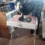 LOTE 222 - 01 TROCADOR PARA BEBÊ E 01 VENTILADOR. (NO ESTADO) ATENÇÃO! FAZER A VISITAÇÃO ANTES DE ARREMATAR, NÃO SABEMOS SE FUNCIONA. LEILÃO NÃO TEM GARANTIA E NEM DEVOLUÇÃO, SUJEITO A POSSÍVEIS AVARIAS VISÍVEIS/OCULTAS E/OU AUSÊNCIA DE COMPONENTES.