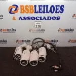 LOTE 178 - 04 CÂMERAS DE VÍDEO. (NO ESTADO) ATENÇÃO! FAZER A VISITAÇÃO ANTES DE ARREMATAR, NÃO SABEMOS SE FUNCIONA. LEILÃO NÃO TEM GARANTIA E NEM DEVOLUÇÃO, SUJEITO A POSSÍVEIS AVARIAS VISÍVEIS/OCULTAS E/OU AUSÊNCIA DE COMPONENTES.
