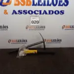 LOTE 020 - 01 MARTELO COM CABO EMBORRACHADO DE 27 MM E 01 SACHO PARA JARDINAGEM. (NO ESTADO) ATENÇÃO! FAZER A VISITAÇÃO ANTES DE ARREMATAR, NÃO SABEMOS SE FUNCIONA. LEILÃO NÃO TEM GARANTIA E NEM DEVOLUÇÃO, SUJEITO A POSSÍVEIS AVARIAS VISÍVEIS/OCULTAS E/OU AUSÊNCIA DE COMPONENTES.