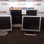 LOTE 131 - 03 MONITORES LCD MARCAS E MODELOS DIVERSOS E 01 SUCATA DE IPAD. (NO ESTADO) ATENÇÃO! FAZER A VISITAÇÃO ANTES DE ARREMATAR, NÃO SABEMOS SE FUNCIONA. LEILÃO NÃO TEM GARANTIA E NEM DEVOLUÇÃO, SUJEITO A POSSÍVEIS AVARIAS VISÍVEIS/OCULTAS E/OU AUSÊNCIA DE COMPONENTES.