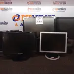 LOTE 141 - 05 MONITORES LCD COM AVARIAS MARCAS E MODELOS DIVERSOS. (NO ESTADO) ATENÇÃO! FAZER A VISITAÇÃO ANTES DE ARREMATAR, NÃO SABEMOS SE FUNCIONA. LEILÃO NÃO TEM GARANTIA E NEM DEVOLUÇÃO, SUJEITO A POSSÍVEIS AVARIAS VISÍVEIS/OCULTAS E/OU AUSÊNCIA DE COMPONENTES.