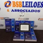 LOTE 017 - 05 REFLETORES LED PARA AMBIENTES EXTERNOS 100W.(NOVO) (NO ESTADO) ATENÇÃO! FAZER A VISITAÇÃO ANTES DE ARREMATAR, NÃO SABEMOS SE FUNCIONA. LEILÃO NÃO TEM GARANTIA E NEM DEVOLUÇÃO, SUJEITO A POSSÍVEIS AVARIAS VISÍVEIS/OCULTAS E/OU AUSÊNCIA DE COMPONENTES.