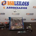 LOTE 001 - 01 LOTE COM 05 PLACAS MÃE, 02 COOLERS, 01 PLACA DE VÍDEO E 01 MEMÓRIA RAM DE 2GB. (NO ESTADO) ATENÇÃO! FAZER A VISITAÇÃO ANTES DE ARREMATAR, NÃO SABEMOS SE FUNCIONA. LEILÃO NÃO TEM GARANTIA E NEM DEVOLUÇÃO, SUJEITO A POSSÍVEIS AVARIAS VISÍVEIS/OCULTAS E/OU AUSÊNCIA DE COMPONENTES.
