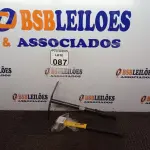 LOTE 087 - 01 MARTELO COM CABO EMBORRACHADO DE 27 MM E 01 SACHO PARA JARDINAGEM. (NO ESTADO) ATENÇÃO! FAZER A VISITAÇÃO ANTES DE ARREMATAR, NÃO SABEMOS SE FUNCIONA. LEILÃO NÃO TEM GARANTIA E NEM DEVOLUÇÃO, SUJEITO A POSSÍVEIS AVARIAS VISÍVEIS/OCULTAS E/OU AUSÊNCIA DE COMPONENTES.