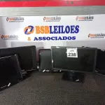 LOTE 238 - 05 MONITORES DIVERSOS PARA RETIRADAS DE PEÇAS.  (NO ESTADO) ATENÇÃO! FAZER A VISITAÇÃO ANTES DE ARREMATAR, NÃO SABEMOS SE FUNCIONA. LEILÃO NÃO TEM GARANTIA E NEM DEVOLUÇÃO, SUJEITO A POSSÍVEIS AVARIAS VISÍVEIS/OCULTAS E/OU AUSÊNCIA DE COMPONENTES.