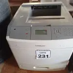 LOTE 231 - 01 IMPRESSORA LEXMARK T654DN.  (NO ESTADO) ATENÇÃO! FAZER A VISITAÇÃO ANTES DE ARREMATAR, NÃO SABEMOS SE FUNCIONA. LEILÃO NÃO TEM GARANTIA E NEM DEVOLUÇÃO, SUJEITO A POSSÍVEIS AVARIAS VISÍVEIS/OCULTAS E/OU AUSÊNCIA DE COMPONENTES.