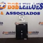 LOTE 003 - 01 IPAD 64GB SEM CARREGADOR. (NO ESTADO) ATENÇÃO! FAZER A VISITAÇÃO ANTES DE ARREMATAR, NÃO SABEMOS SE FUNCIONA. LEILÃO NÃO TEM GARANTIA E NEM DEVOLUÇÃO, SUJEITO A POSSÍVEIS AVARIAS VISÍVEIS/OCULTAS E/OU AUSÊNCIA DE COMPONENTES.
