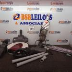 LOTE 096 - 03 ASPIRADORES DE MÃO E 01 ASPIRADOR ROBÔ. (NO ESTADO) ATENÇÃO! FAZER A VISITAÇÃO ANTES DE ARREMATAR, NÃO SABEMOS SE FUNCIONA. LEILÃO NÃO TEM GARANTIA E NEM DEVOLUÇÃO, SUJEITO A POSSÍVEIS AVARIAS VISÍVEIS/OCULTAS E/OU AUSÊNCIA DE COMPONENTES.