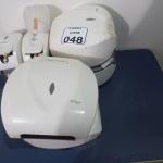 LOTE 048 - 02 DISPENSES DE PAPEL E 02 DISPENSES DE ÁLCOOL(NO ESTADO) ATENÇÃO! FAZER A VISITAÇÃO ANTES DE ARREMATAR, NÃO SABEMOS SE FUNCIONA. LEILÃO NÃO TEM GARANTIA E NEM DEVOLUÇÃO, SUJEITO A POSSÍVEIS AVARIAS VISÍVEIS/OCULTAS E/OU AUSÊNCIA DE COMPONENTES.
