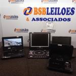 LOTE 027 - 04 DVD’S PLAYER PORTÁTIL, SENDO 01 MARCA BAK E 03 MOX. (NO ESTADO) ATENÇÃO! FAZER A VISITAÇÃO ANTES DE ARREMATAR, NÃO SABEMOS SE FUNCIONA. LEILÃO NÃO TEM GARANTIA E NEM DEVOLUÇÃO, SUJEITO A POSSÍVEIS AVARIAS VISÍVEIS/OCULTAS E/OU AUSÊNCIA DE COMPONENTES.