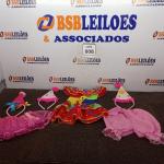 LOTE 008 - 02 FANTASIAS TAMANHO BB E 03 TIARAS MODELO CHAPEUZINHO PALHAÇO. (NOVO) (NO ESTADO) ATENÇÃO! FAZER A VISITAÇÃO ANTES DE ARREMATAR, NÃO SABEMOS SE FUNCIONA. LEILÃO NÃO TEM GARANTIA E NEM DEVOLUÇÃO, SUJEITO A POSSÍVEIS AVARIAS VISÍVEIS/OCULTAS E/OU AUSÊNCIA DE COMPONENTES.
