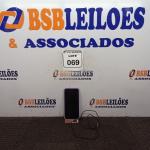 LOTE 069 - 01 IPHONE XS MAX COM CARREGADOR. COM AVARIAS. (NO ESTADO) ATENÇÃO! FAZER A VISITAÇÃO ANTES DE ARREMATAR, NÃO SABEMOS SE FUNCIONA. LEILÃO NÃO TEM GARANTIA E NEM DEVOLUÇÃO, SUJEITO A POSSÍVEIS AVARIAS VISÍVEIS/OCULTAS E/OU AUSÊNCIA DE COMPONENTES.