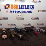 LOTE 019 - 02 SECADORES, 01 CHAPINHA E 04 ESCOVAS ELÉTRICAS MARCAS E MODELOS DIVERSOS. (NO ESTADO) ATENÇÃO! FAZER A VISITAÇÃO ANTES DE ARREMATAR, NÃO SABEMOS SE FUNCIONA. LEILÃO NÃO TEM GARANTIA E NEM DEVOLUÇÃO, SUJEITO A POSSÍVEIS AVARIAS VISÍVEIS/OCULTAS E/OU AUSÊNCIA DE COMPONENTES.