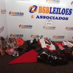 LOTE 012 - 03 VESTIDOS DE FANTASIA TAMANHO P E ACESSÓRIOS DIVERSOS. (NOVO) (NO ESTADO) ATENÇÃO! FAZER A VISITAÇÃO ANTES DE ARREMATAR, NÃO SABEMOS SE FUNCIONA. LEILÃO NÃO TEM GARANTIA E NEM DEVOLUÇÃO, SUJEITO A POSSÍVEIS AVARIAS VISÍVEIS/OCULTAS E/OU AUSÊNCIA DE COMPONENTES.