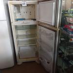 LOTE 089 - 01 GELADEIRA MARCA BRASTEMP. (NO ESTADO) ATENÇÃO! FAZER A VISITAÇÃO ANTES DE ARREMATAR, NÃO SABEMOS SE FUNCIONA. LEILÃO NÃO TEM GARANTIA E NEM DEVOLUÇÃO, SUJEITO A POSSÍVEIS AVARIAS VISÍVEIS/OCULTAS E/OU AUSÊNCIA DE COMPONENTES.