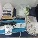 LOTE 050 - 01 IMPRESSORA HP DESKJET IN ADVANTAGE 3775 E 03 BALANÇAS DIGITAIS PARA COZINHA. (NO ESTADO) ATENÇÃO! FAZER A VISITAÇÃO ANTES DE ARREMATAR, NÃO SABEMOS SE FUNCIONA. LEILÃO NÃO TEM GARANTIA E NEM DEVOLUÇÃO, SUJEITO A POSSÍVEIS AVARIAS VISÍVEIS/OCULTAS E/OU AUSÊNCIA DE COMPONENTES.