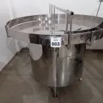 LOTE 003 - 01 MESA ALIMENTADORA DE GARRAFAS ROTATIVA 1,4M DIÂMETRO MILA INOX. (NO ESTADO) ATENÇÃO! FAZER A VISITAÇÃO ANTES DE ARREMATAR, NÃO SABEMOS SE FUNCIONA. LEILÃO NÃO TEM GARANTIA E NEM DEVOLUÇÃO, SUJEITO A POSSÍVEIS AVARIAS VISÍVEIS/OCULTAS E/OU AUSÊNCIA DE COMPONENTES.