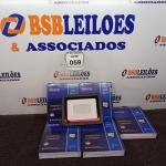 LOTE 059 - 05 REFLETORES DE LED AMBIENTE EXTERNO 100W CADA (NOVO). (NO ESTADO) ATENÇÃO! FAZER A VISITAÇÃO ANTES DE ARREMATAR, NÃO SABEMOS SE FUNCIONA. LEILÃO NÃO TEM GARANTIA E NEM DEVOLUÇÃO, SUJEITO A POSSÍVEIS AVARIAS VISÍVEIS/OCULTAS E/OU AUSÊNCIA DE COMPONENTES.