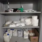 LOTE 038 - 01 LOTE COM MATERIAIS PARA LIMPEZA. (NO ESTADO) ATENÇÃO! FAZER A VISITAÇÃO ANTES DE ARREMATAR, NÃO SABEMOS SE FUNCIONA. LEILÃO NÃO TEM GARANTIA E NEM DEVOLUÇÃO, SUJEITO A POSSÍVEIS AVARIAS VISÍVEIS/OCULTAS E/OU AUSÊNCIA DE COMPONENTES.