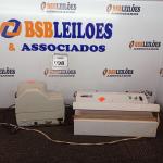 LOTE 098 - 01 PLASTIFICADORA DE PLÁSTICO COMPACTA PRINT E UMA MÁQUINA DE CHEQUE. (NO ESTADO) ATENÇÃO! FAZER A VISITAÇÃO ANTES DE ARREMATAR, NÃO SABEMOS SE FUNCIONA. LEILÃO NÃO TEM GARANTIA E NEM DEVOLUÇÃO, SUJEITO A POSSÍVEIS AVARIAS VISÍVEIS/OCULTAS E/OU AUSÊNCIA DE COMPONENTES.