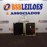 LOTE 058 - 01 TABLET MARCA POSITIVO E 01 IPAD 32GB AMBOS SEM CARREGADOR. (NO ESTADO) ATENÇÃO! FAZER A VISITAÇÃO ANTES DE ARREMATAR, NÃO SABEMOS SE FUNCIONA. LEILÃO NÃO TEM GARANTIA E NEM DEVOLUÇÃO, SUJEITO A POSSÍVEIS AVARIAS VISÍVEIS/OCULTAS E/OU AUSÊNCIA DE COMPONENTES.