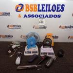 LOTE 022 - 03 BALANÇAS, 03 VENTILADORES DE MESA, 01 LÂMPADA PARA ENFEITE E 05 BARBEADORES ELÉTRICOS.   (NO ESTADO) ATENÇÃO! FAZER A VISITAÇÃO ANTES DE ARREMATAR, NÃO SABEMOS SE FUNCIONA. LEILÃO NÃO TEM GARANTIA E NEM DEVOLUÇÃO, SUJEITO A POSSÍVEIS AVARIAS VISÍVEIS/OCULTAS E/OU AUSÊNCIA DE COMPONENTES.